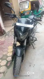 Bajaj dominor400