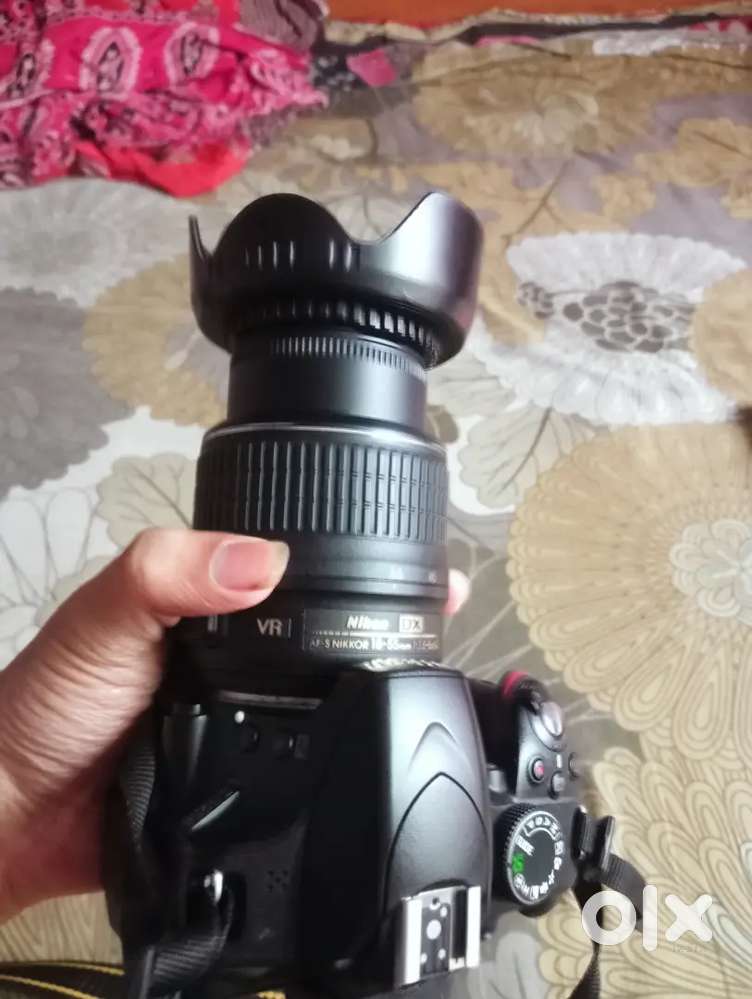 Nikon D3200 in good condition !!