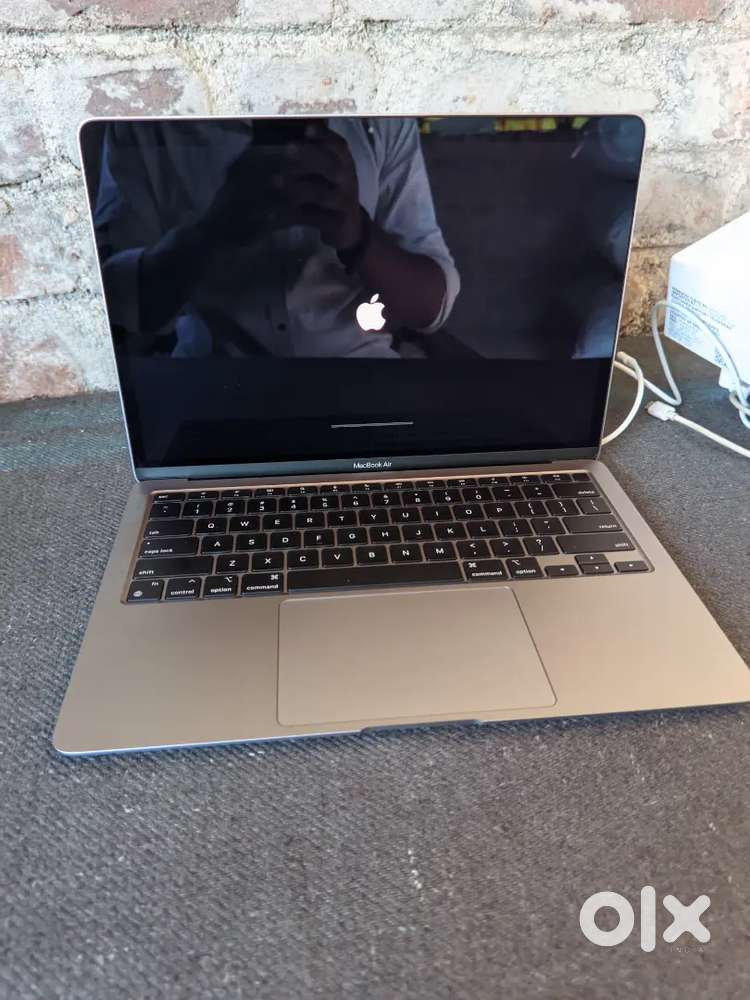 Apple Macbook air M1