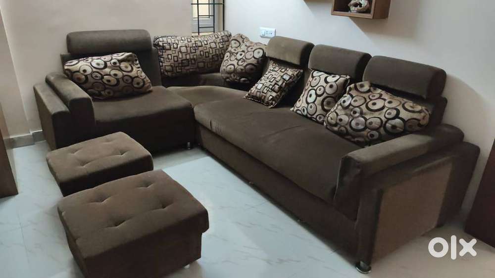 L-Shaped Sofa with 2 Foot Stools – Great Value!