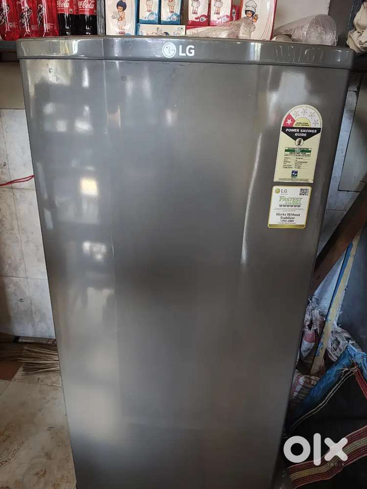 SAMSUNG REFRIGERATOR