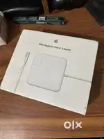 Apple MAGSAFE power adapter for macbook Pro