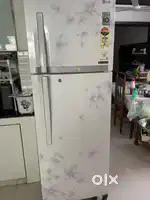LG fridge -335 Litres Perfect condition