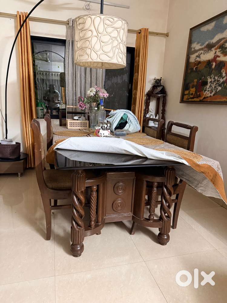 Pure teak wood 6 seater dining table