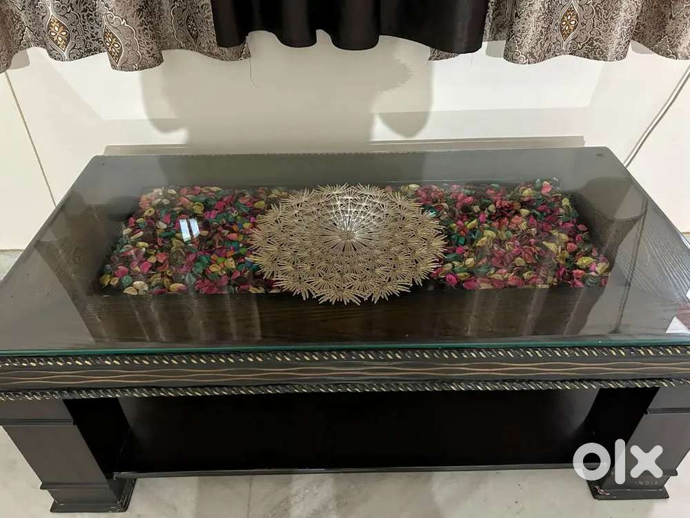 Sofa Set with Centre Table