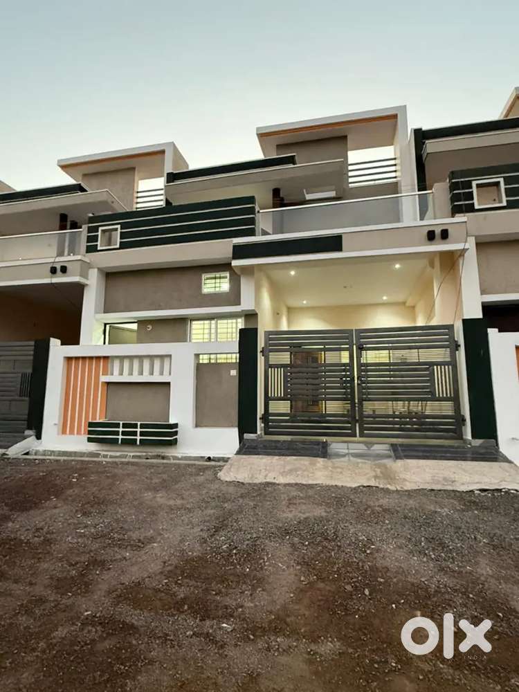 Borsi k prime location me 3 bhk house Rode se 20 mt