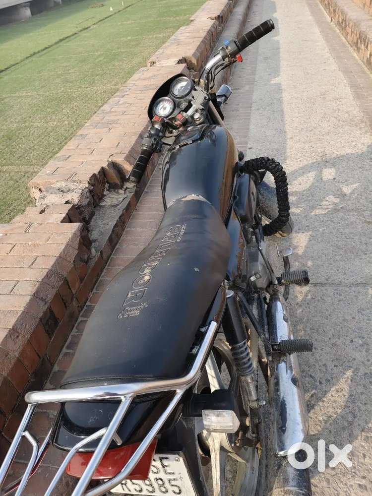 Splendor bike Hai grey color Hai black karva rakhi hai third owner
