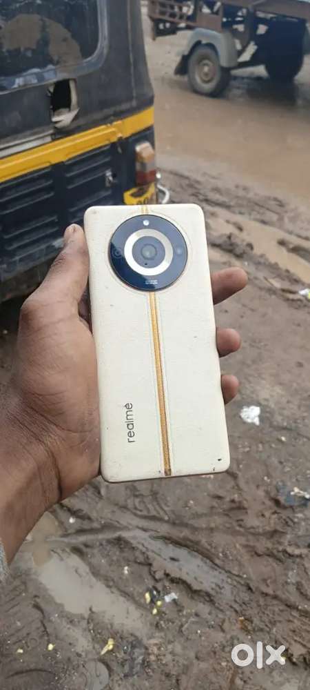 Realme 11 pro 8/25