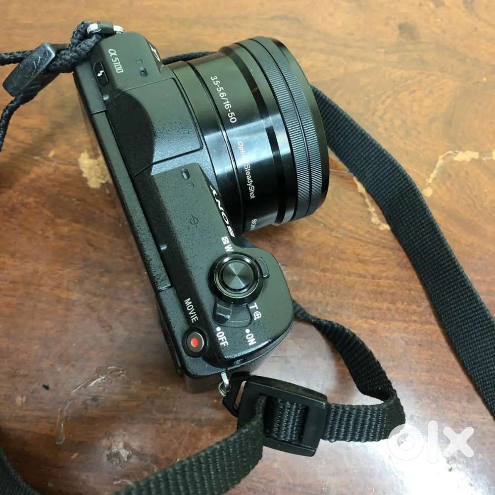 Sony a5100 camera with kit lense