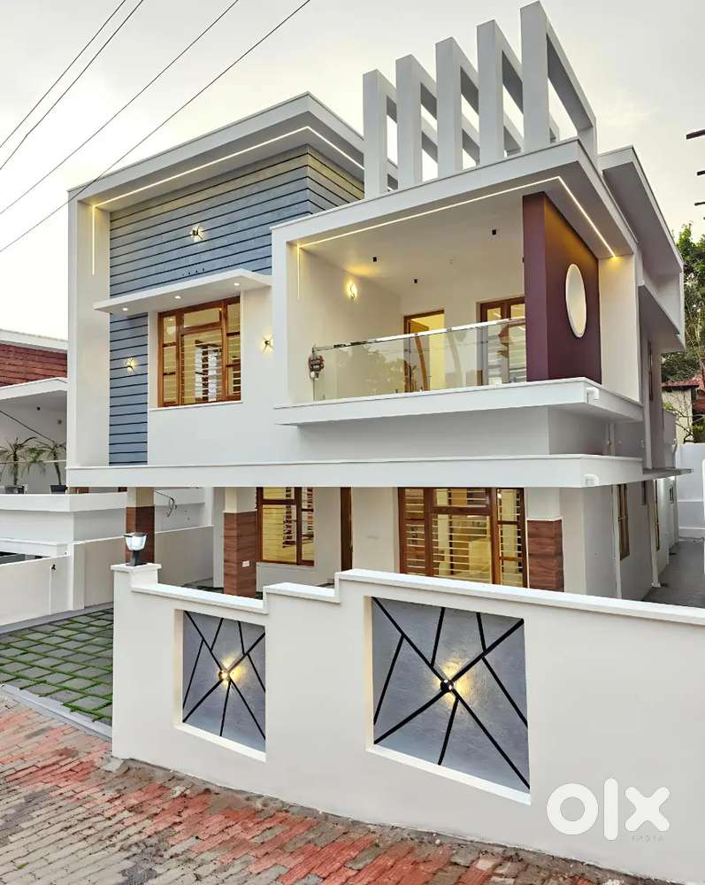 NEW 6 CENT 4BHK 3000 SQFT SPACIOUS ULTRA MODERN INDEPENDENT HOUSE