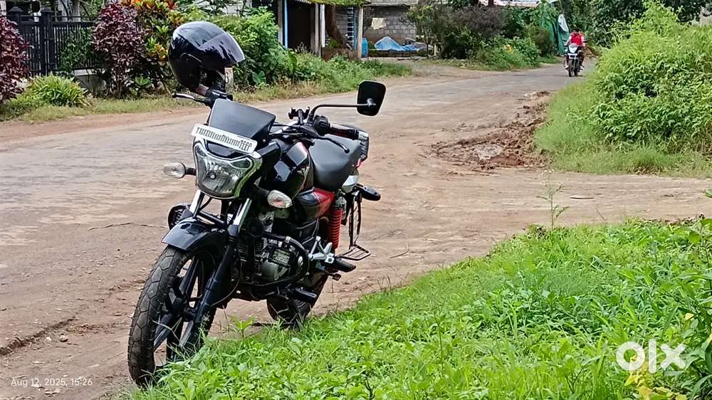 Bajaj V15 Good Condition, 80 % Tyre, Good milage,