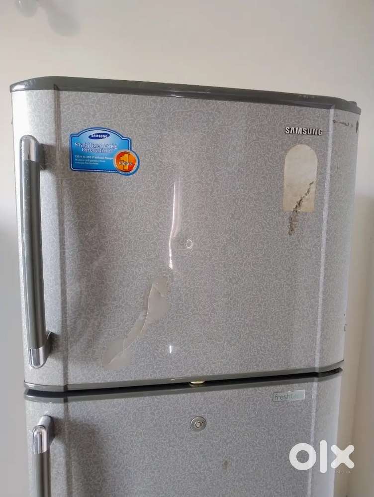Refrigerator SAMSUNG DOUBLE DOOR 300 LTR