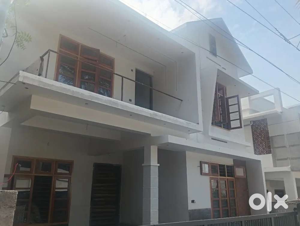 House for sale peroorkada