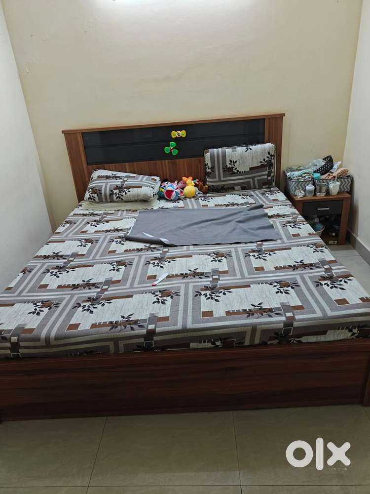 bed sofa wardrobe mattress