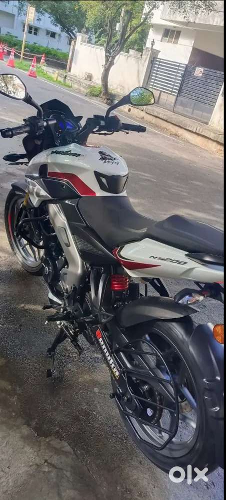 Bajaj.        Pulsar.         NS      200cc