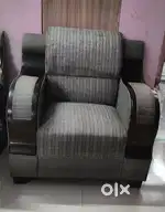 urgent sell 5 seater Sofa without table
