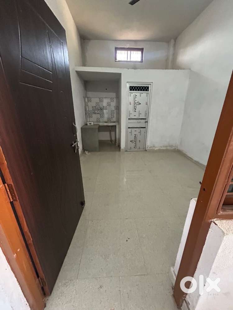 Singal room with attached bathroom and kitnchen for family