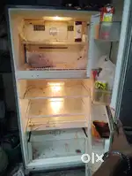 Deep freezer and refrigerator
