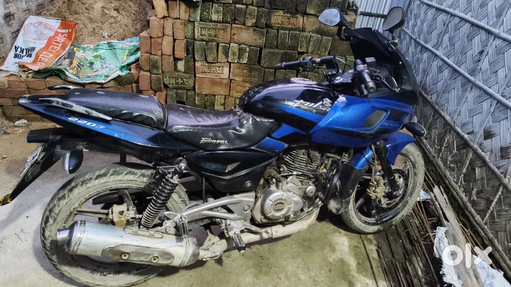 Pulsar 220