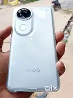 IQOO Z10r.       New