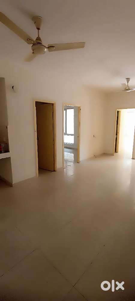 2Bhk Raw Apertment Available For Rent Near Hero Honda Chowk Gurgaon.