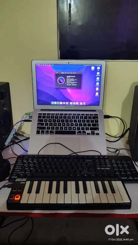 Macbook air good condition urjent sale