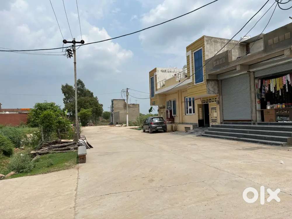30 फिट सीसी रोड पर 25*40 का रजिस्ट्री शुद्ध प्लॉट बिकाऊ है