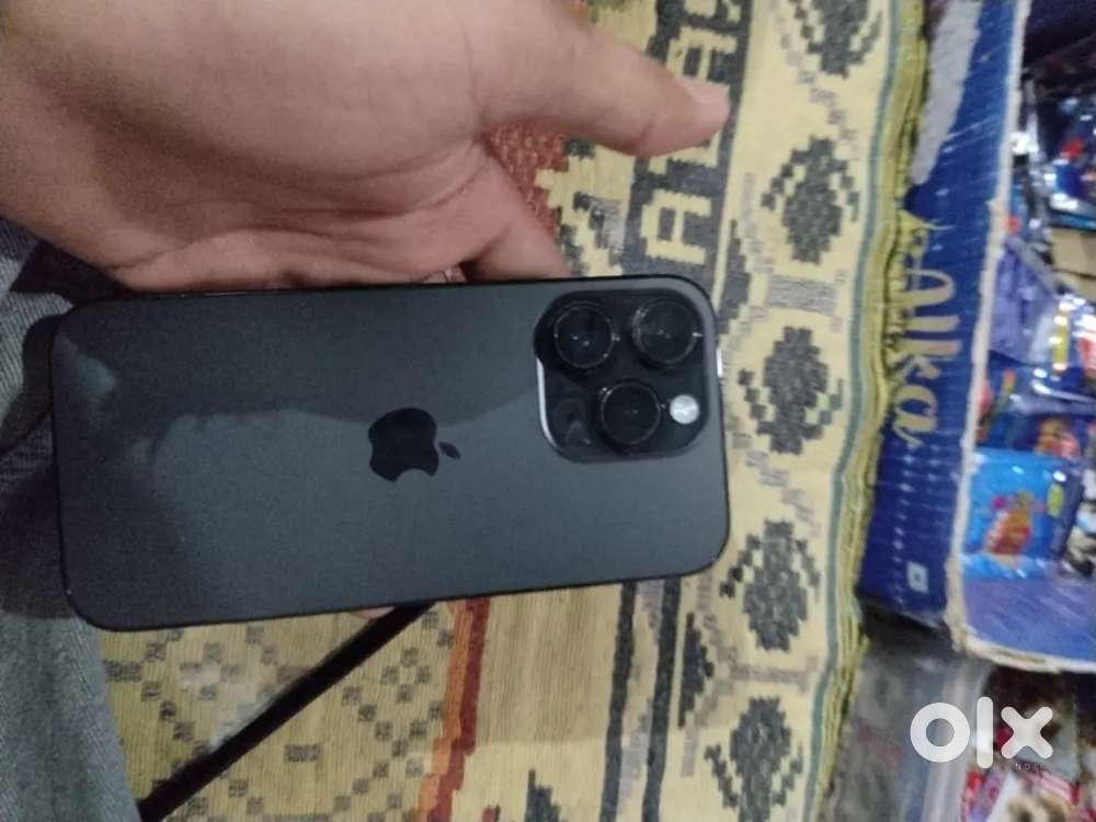 One charger and cable and 3 back cover