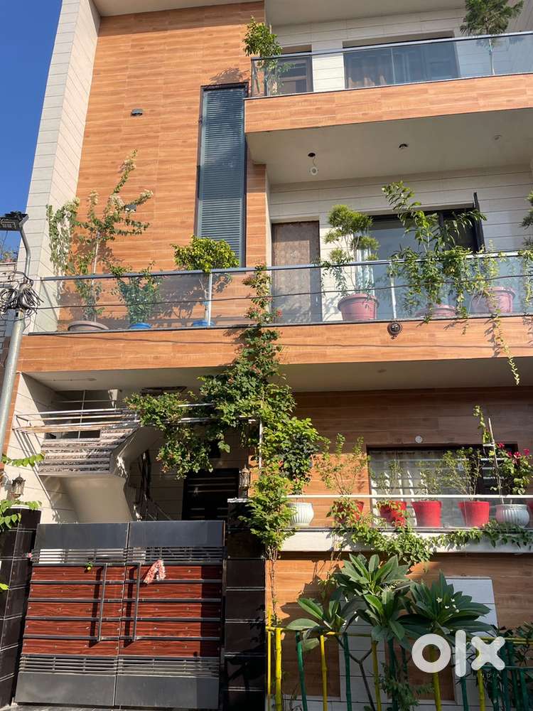 Individual house for sale in Derabassi near highway
