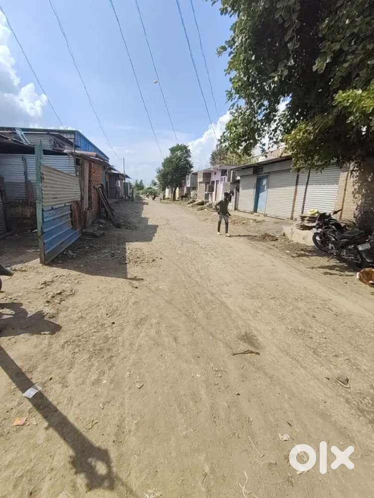 Current 4500 rent chalu hai main road touch
