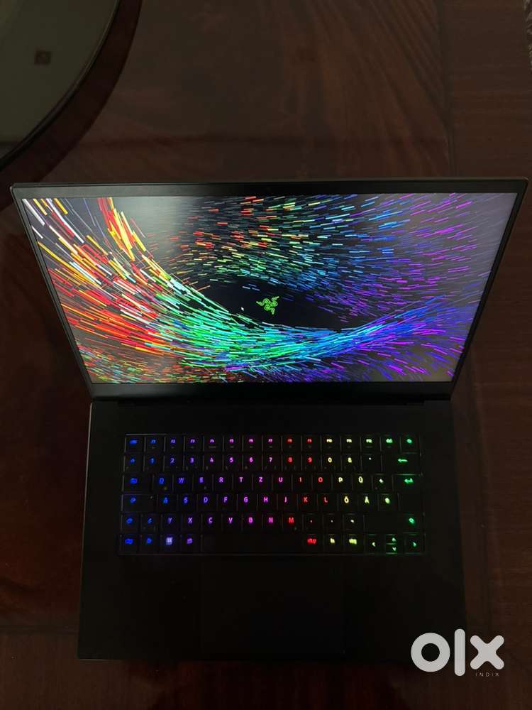 RAZER BLADE 15 (2022)