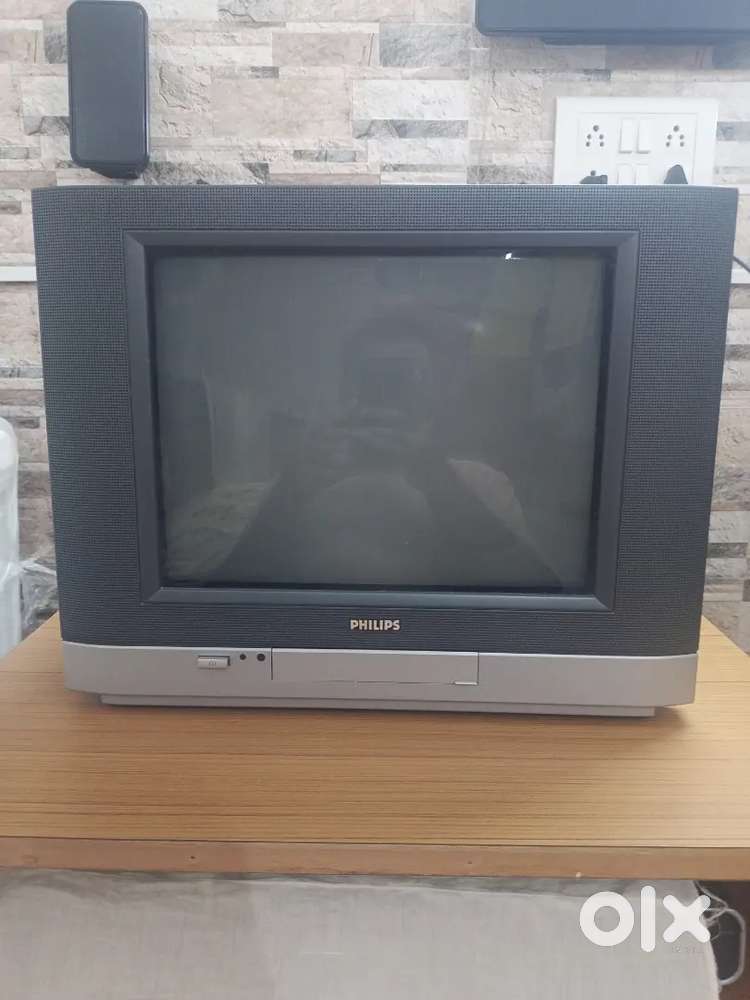 15 Inch Color CRT TV