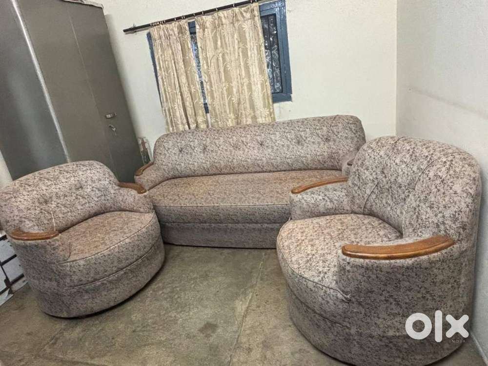Comfortable 3-Piece Sofa Set with Wooden Armrests for Sale