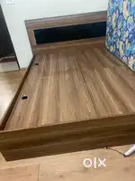Queen size bed with mattress