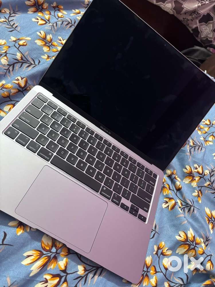 macbook air m1 8/256 less used