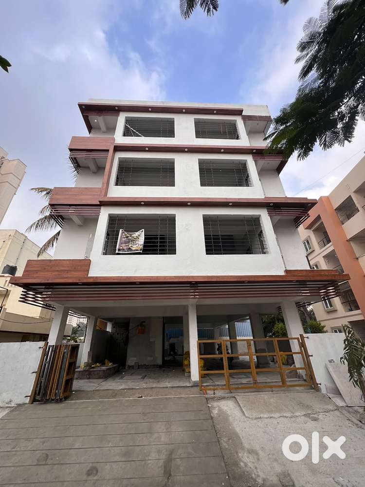 2bhk semi furnished in prime location