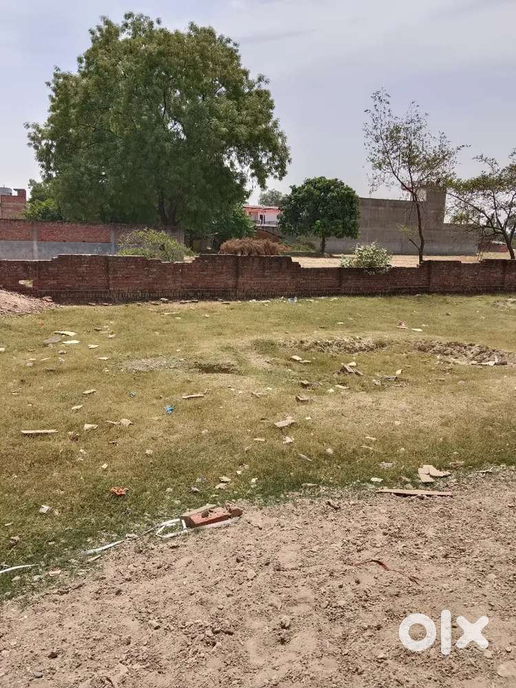 For sale plot in muratganj main market