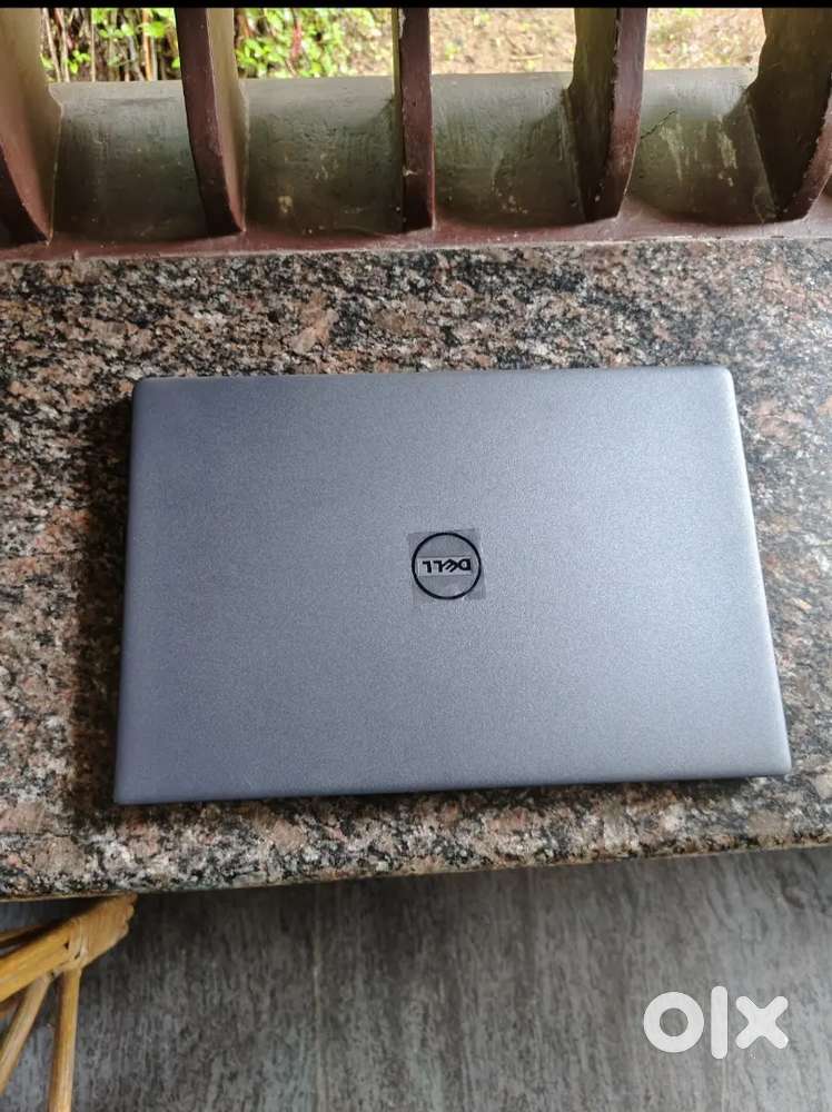 DELL LAPTOP i3 11th GENERATION (512GB NVME)(under extended warranty)