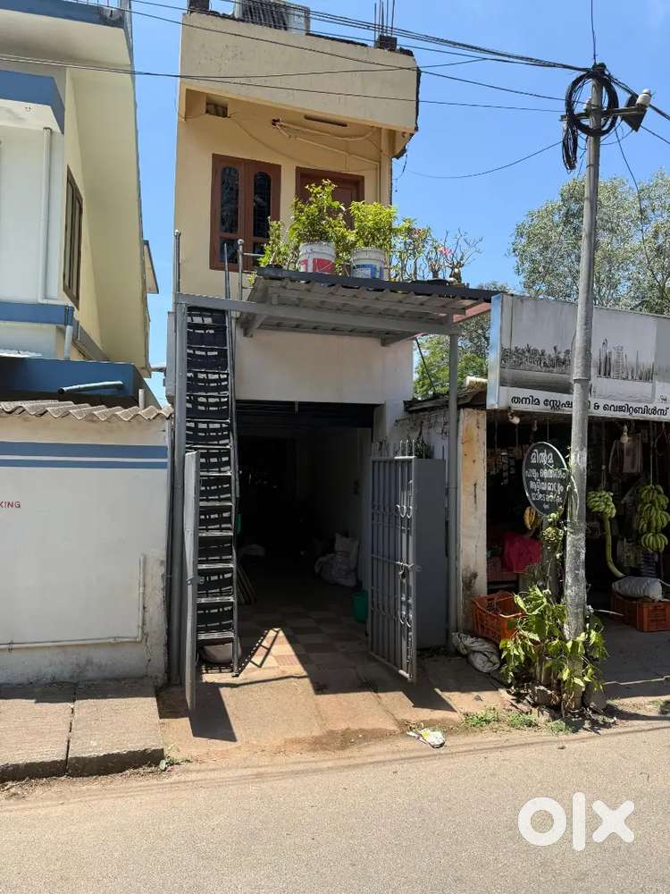 Pongummoodu (old road) shop for rent
