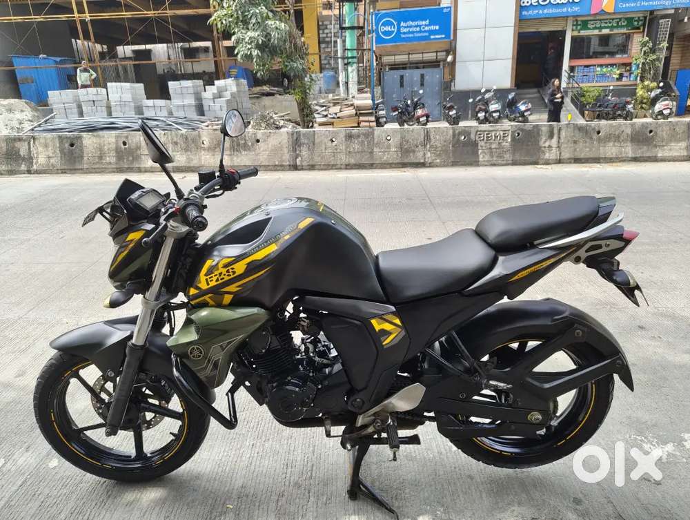 2016 Yamaha FZs V2 In Just Like Brand New Condition For Sale