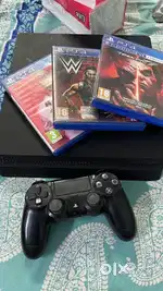 Play station 4 (slim model)