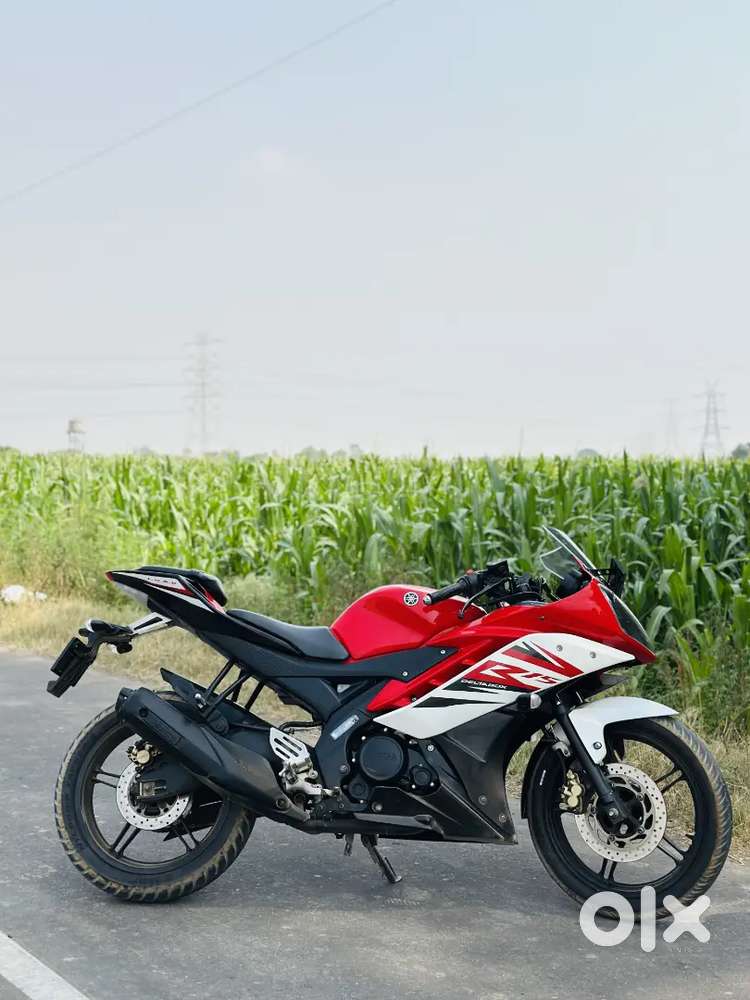 YAMAHA R15 V2