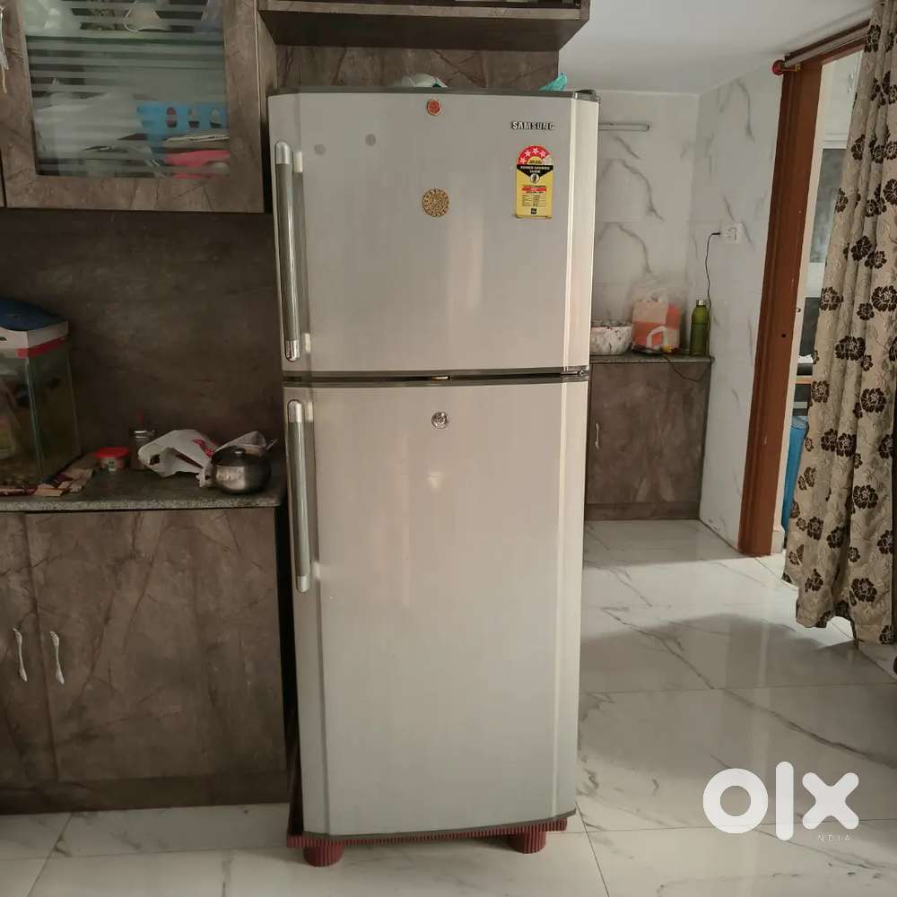 Refrigerator 11000