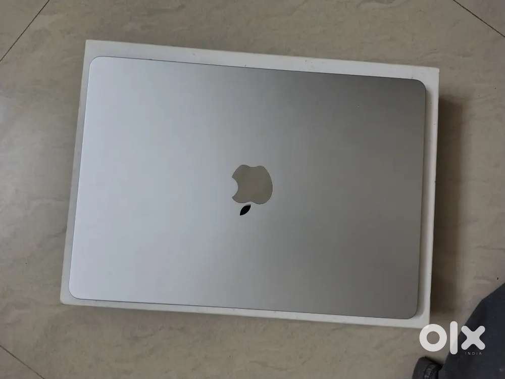 2025 MACBOOK AIR M4 13.63 inch