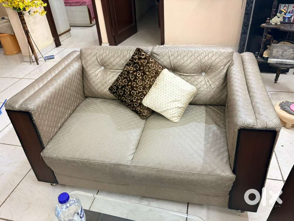 7 seater sofa set along with glass table