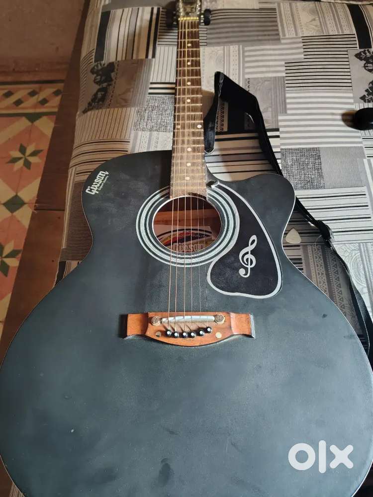 Givson acoustic guitar