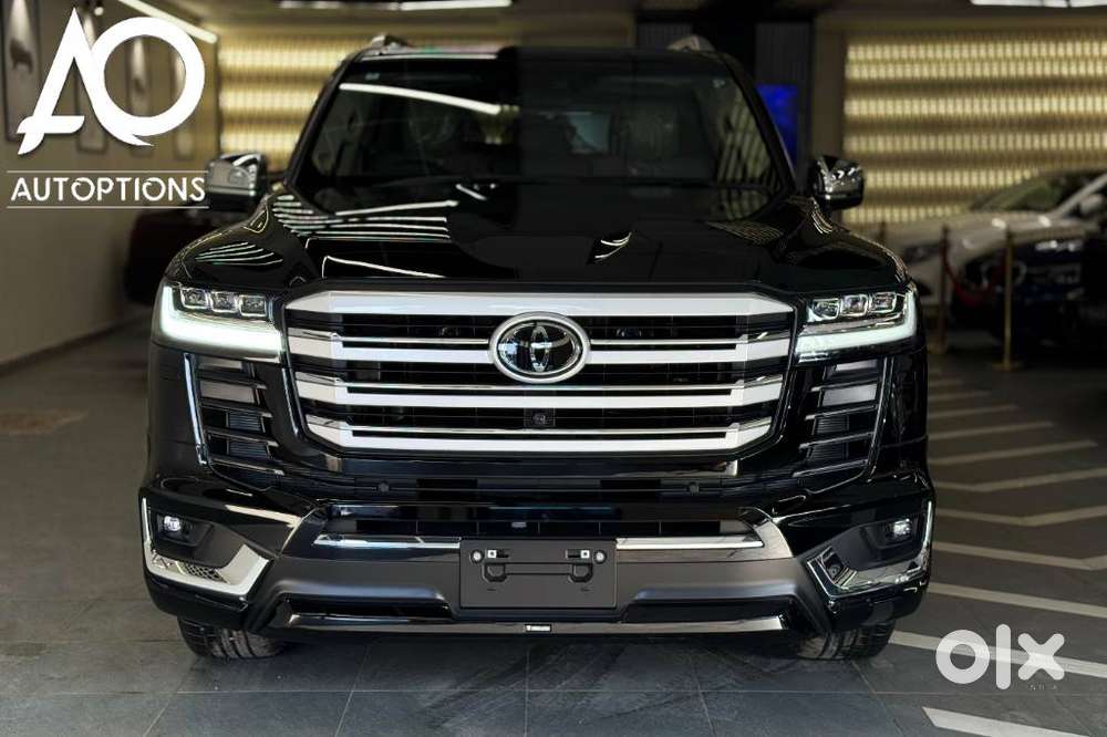 Toyota Land Cruiser ZX petrol, 2025, Petrol