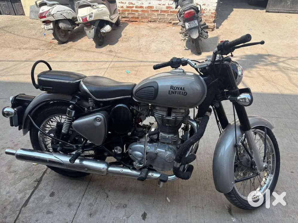 Royal Enfield classic 350 ,insurance valid ,recently servicing,