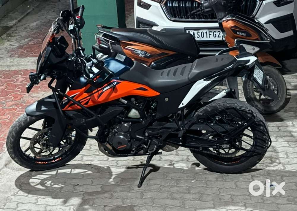 Ktm adventure 390 showroom condition. Refinance available