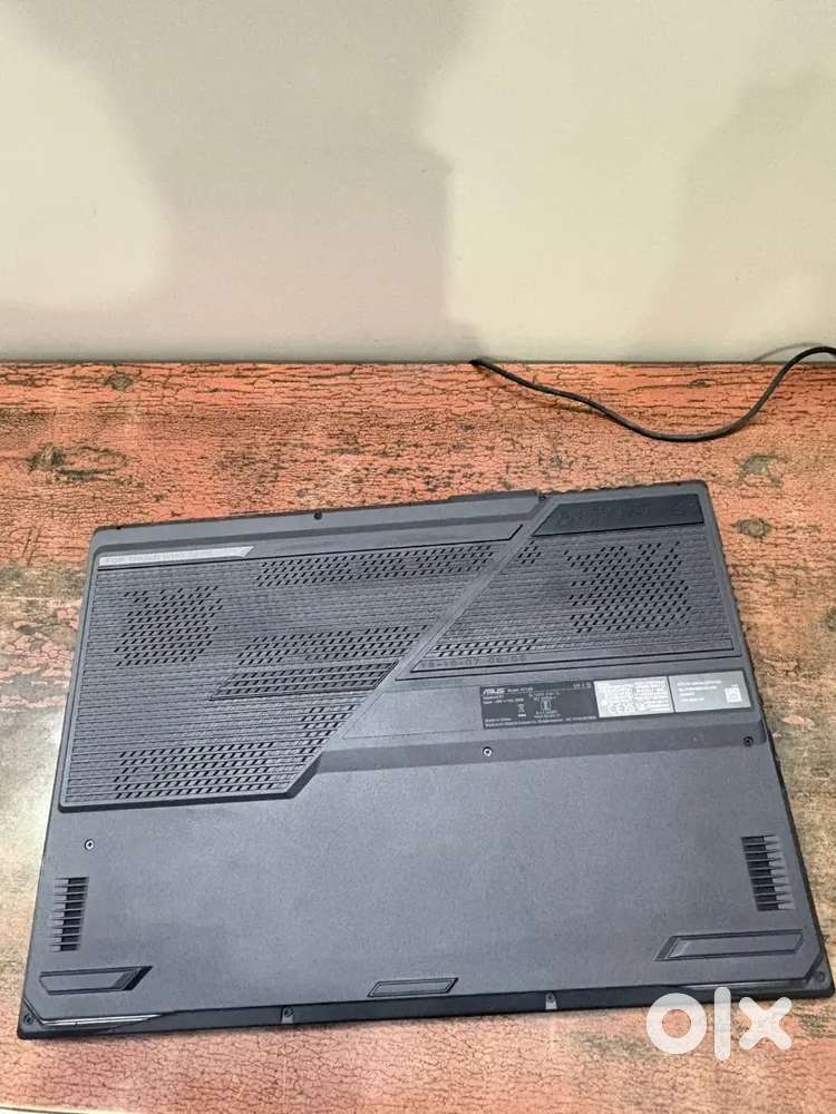 Asus G713IE-HX040W R7/16/1TBssd/4gb/W11